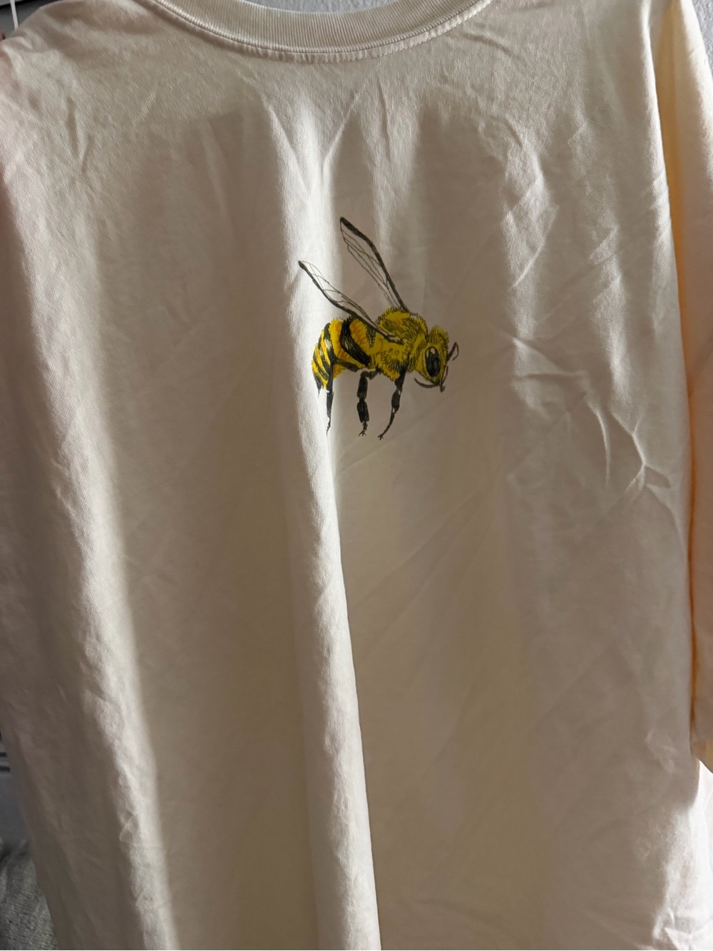 Olivia Rodrigo Amex exclusive honeybee t-shirt size 3xl
